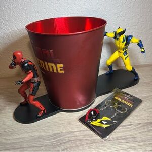 Marvel Deadpool & Wolverine Movie Popcorn Bucket 2024 Regal Rare & BFF Keychain